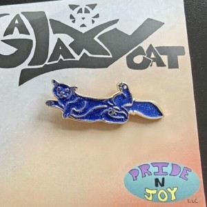 soft enamel backing cards pins blue cat badges with glitter