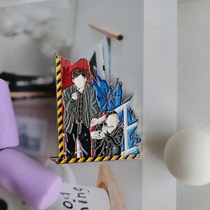 Cartoon Fashionable Bulk Transparent Glass Girl Hard Anime Metal Pin Custom Logo Made Enamel Pin Manufacture