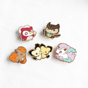 Prumuzione Logo Personalizatu Pinze per Vestiti Colorful Stainless Steel Cravatta Pin Hard Smalt Lapel Pin