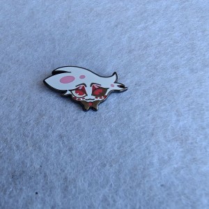 Roztomilé chibis špendlíky s bielou hlavou, kreslené odznaky s tlačenými detailmi