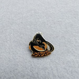 cow head with horn and leaf pattern hard enamel pins