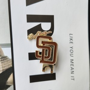 High Quality New Designed Customized Iron Zinc Alloy Die Cast Stamp Soft Hard Enamel Laple Pin