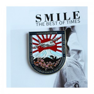 Custom nga metal enamel lapel pins metal badge tinuod nga pin manufacturer wholesale gahi nga soft enamel club pins