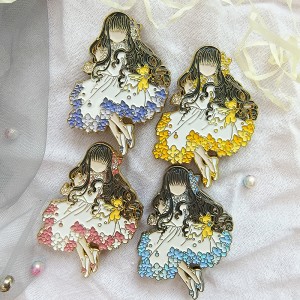 Niestandardowe szpilki z miękkiej emalii w stylu kreskówki anime