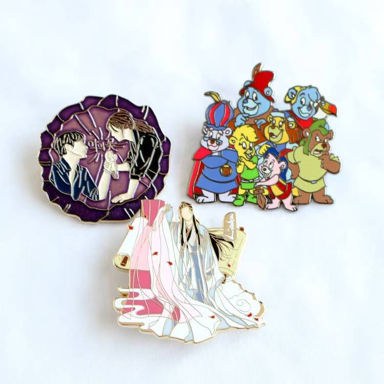 How to Choose the Right Customized Vintage Lapel Pins for Your Needs