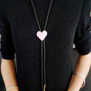 Pink Glitter Heart BOLO Tie China Manufacturer Wholesale Cheap High Quality Custom Soft Hard Metal Bolo Tie