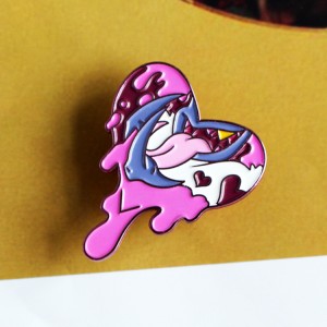 Factory Custom Logo Fashion Decoration Enamel Badge Lapel Pin