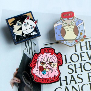 Professional Manufacturer Custom High Quality Hard Anime Enamel Pin Badge Popular Metal Lapel Pins