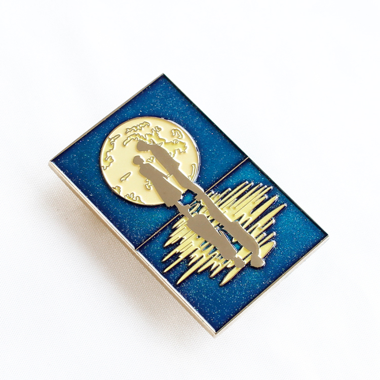 Custom Iron 2D Small Round Enamel Pins - China Metal Badge and Lapel Pin  price