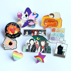Lachin manifaktirè High Quality Custom mou emaye rvèr Pin