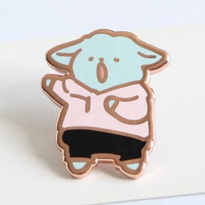 China Factory Custom Zinc Alloy Metal 3D Fa'ailoga Malūlū Enamel Lapel Pins